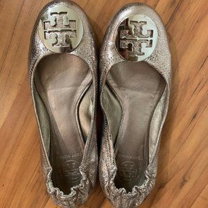Tory Burch Rose gold flat size 7